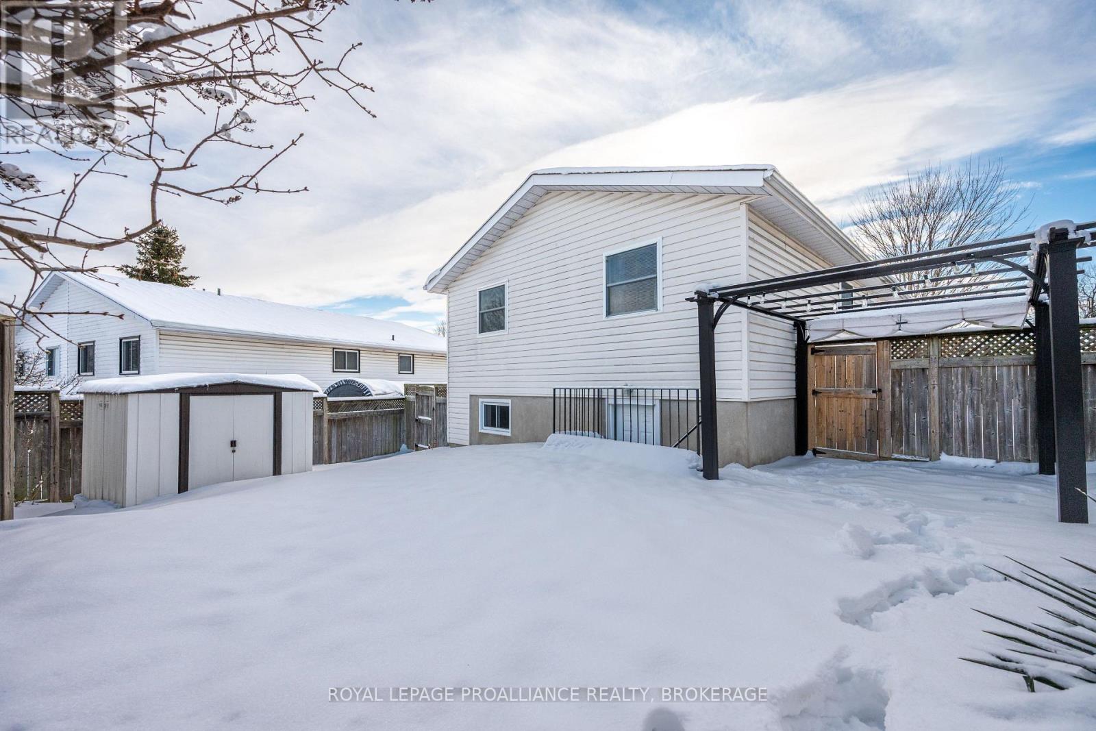 39 Esdon Street, Kingston, Ontario K7K 6Z7 - Photo 5 - X12634556