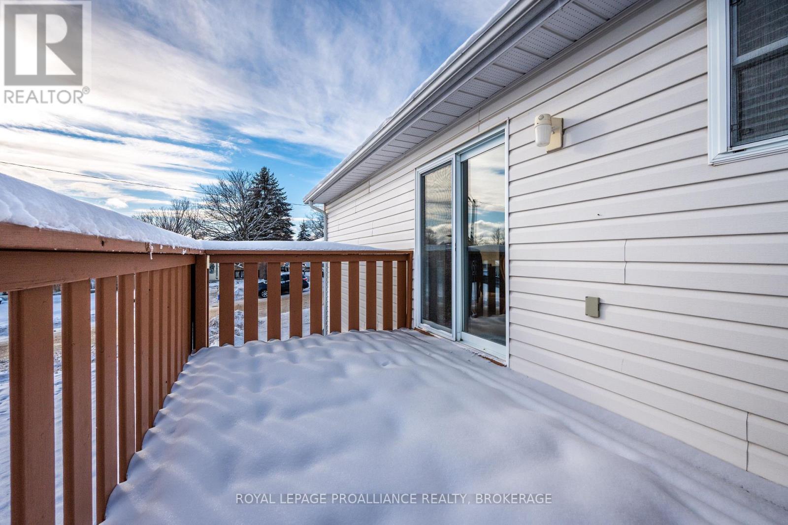 39 Esdon Street, Kingston, Ontario K7K 6Z7 - Photo 8 - X12634556