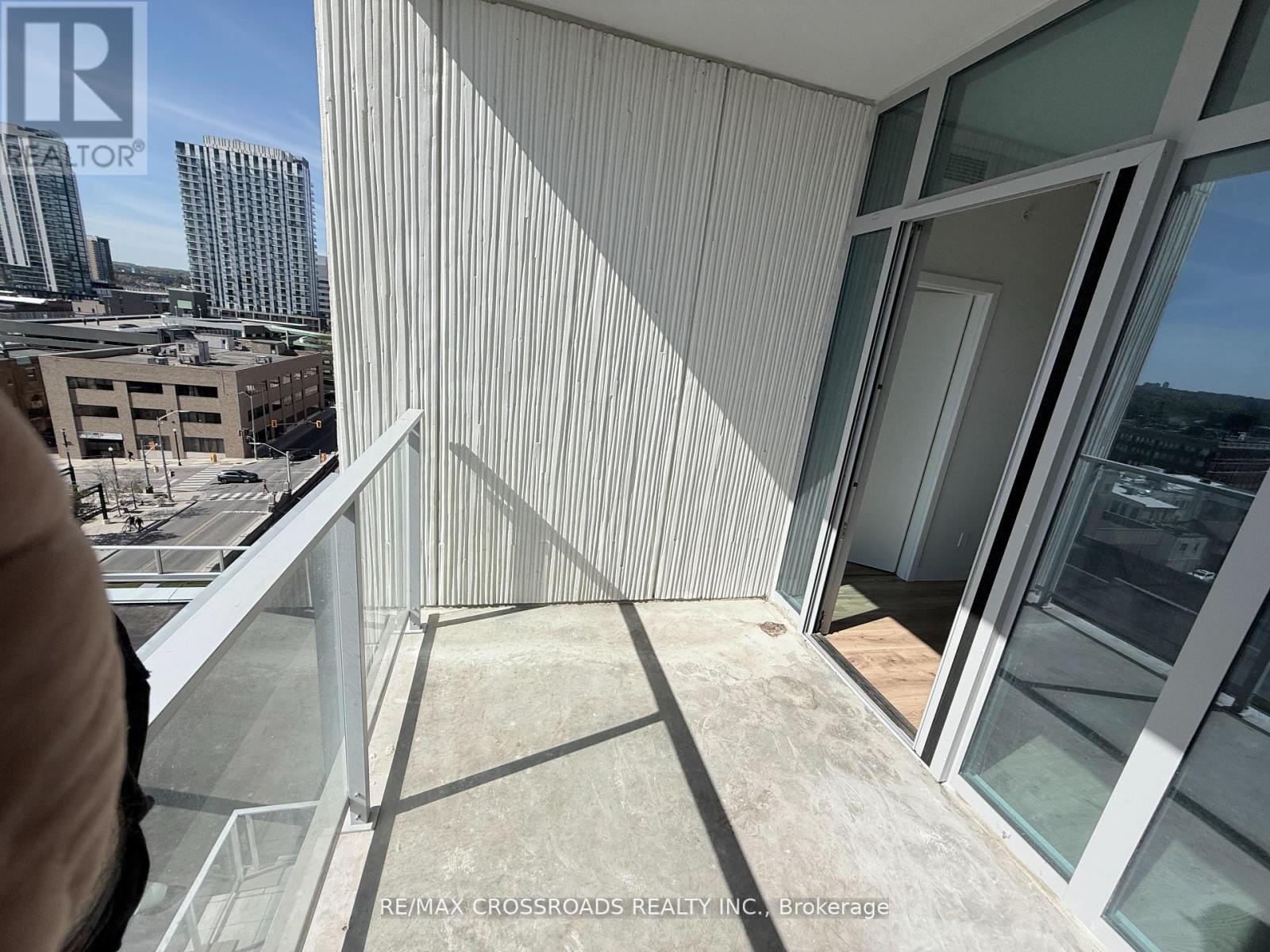 810 - 60 Frederick Street, Kitchener, Ontario  N2H 0C7 - Photo 11 - X12634440