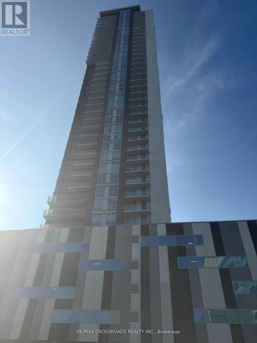 810 - 60 Frederick Street, Kitchener, Ontario  N2H 0C7 - Photo 2 - X12634440