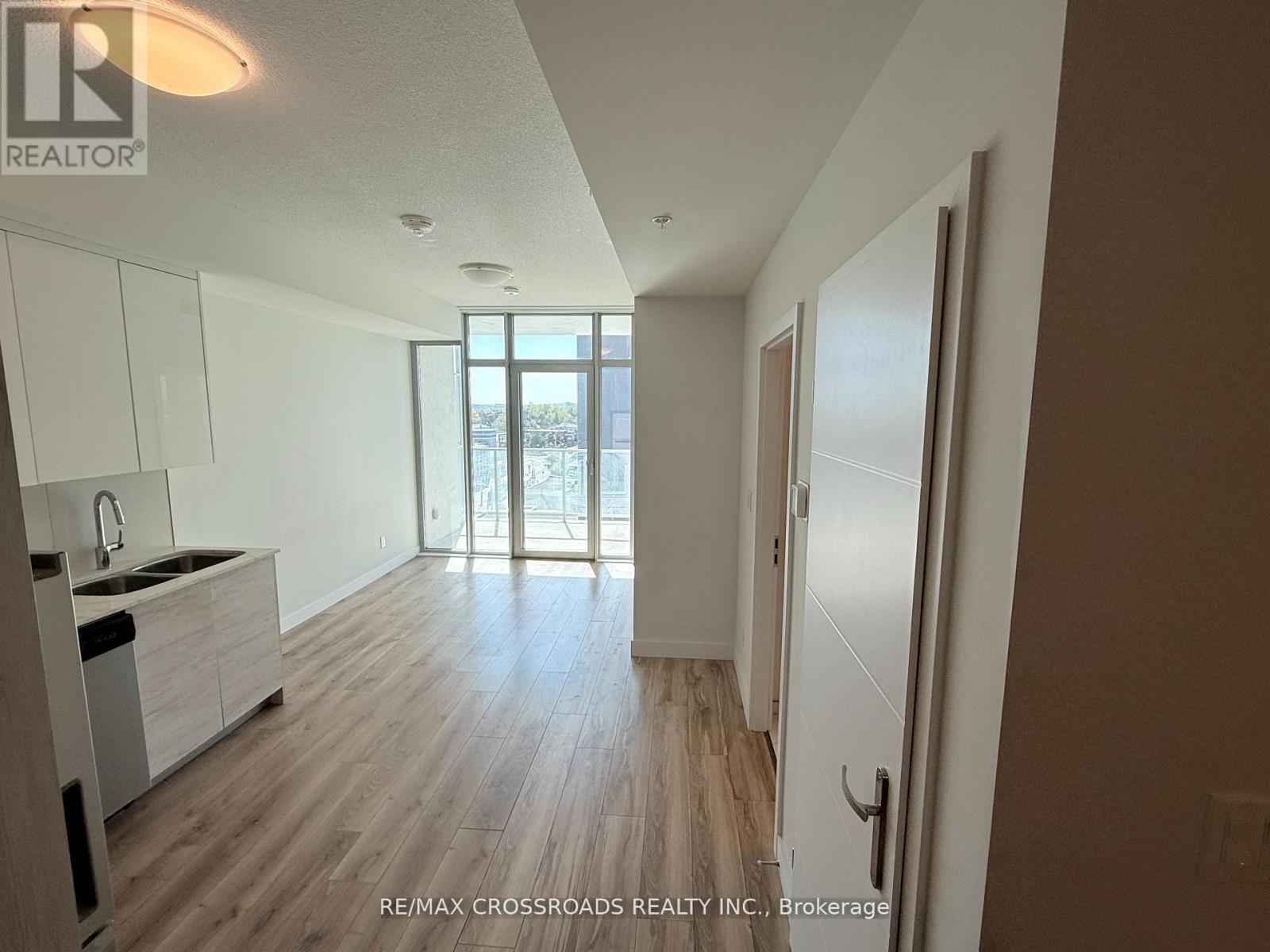 810 - 60 Frederick Street, Kitchener, Ontario  N2H 0C7 - Photo 8 - X12634440