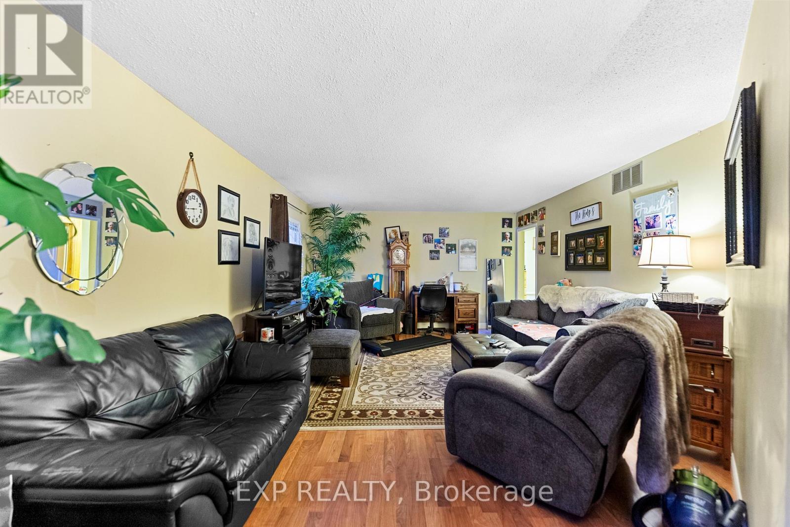 12 Dunn Street, Madawaska Valley, Ontario  K0J 1B0 - Photo 15 - X12634598