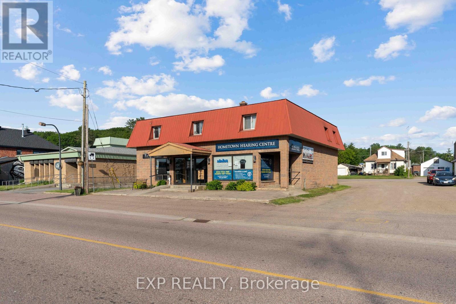 12 Dunn Street, Madawaska Valley, Ontario  K0J 1B0 - Photo 3 - X12634598