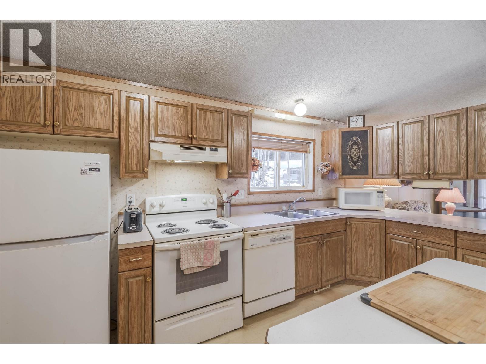 3541 Sellars Road, Canim Lake, British Columbia  V0K 1L0 - Photo 12 - R3073923