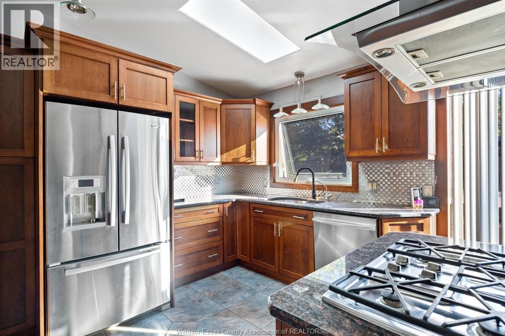 3740 Ouellette, Windsor, Ontario N9E 3M7 - Photo 11 - 25031703