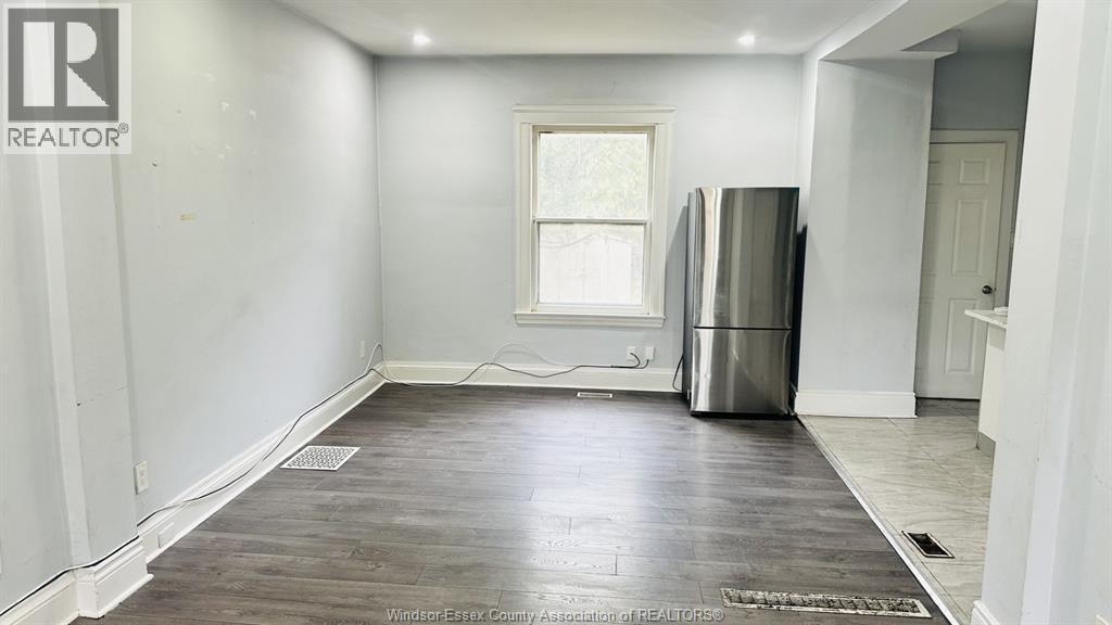 516 Oak, Windsor, Ontario  N9A 5E6 - Photo 5 - 25031507