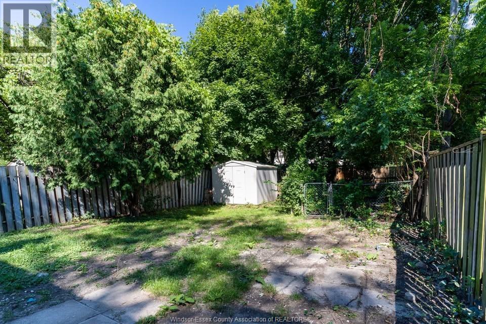 516 Oak, Windsor, Ontario  N9A 5E6 - Photo 9 - 25031507
