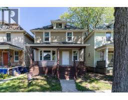 516 OAK, Windsor, Ontario