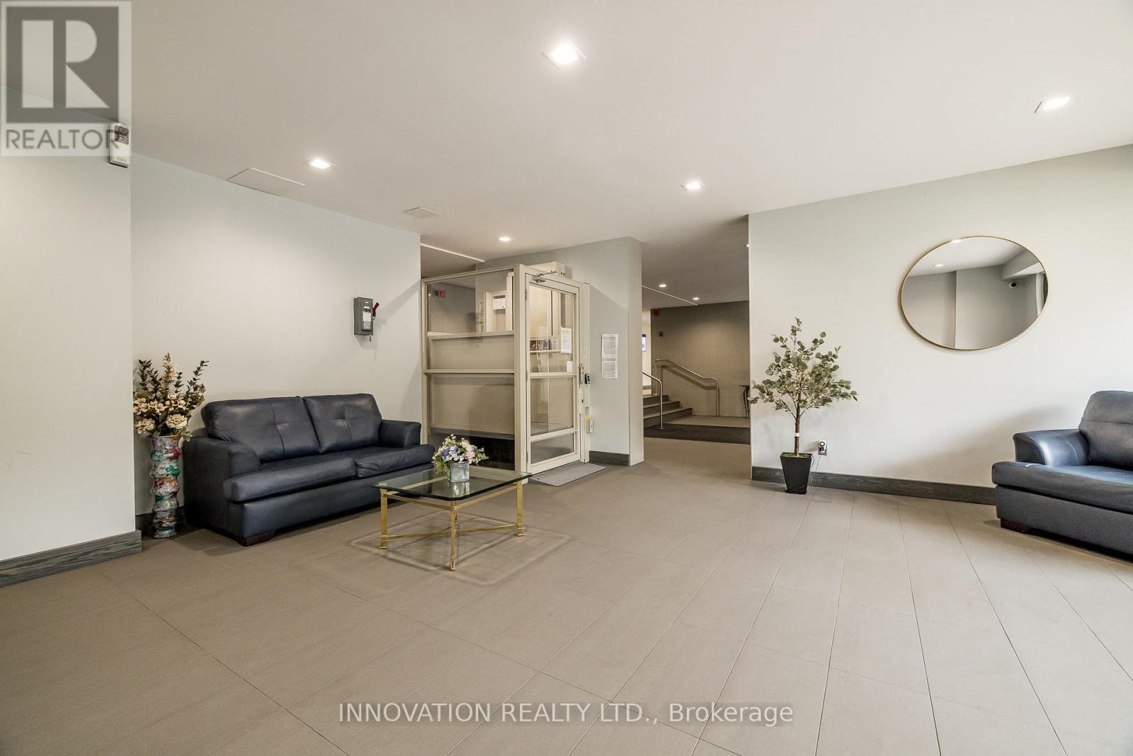 307 - 665 Bathgate Drive, Ottawa, Ontario  K1K 3Y4 - Photo 4 - X12557574