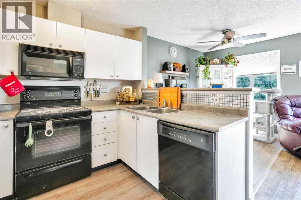 702, 760 Railway Gate Sw, Airdrie, Alberta  T4B 3C5 - Photo 6 - A2264107