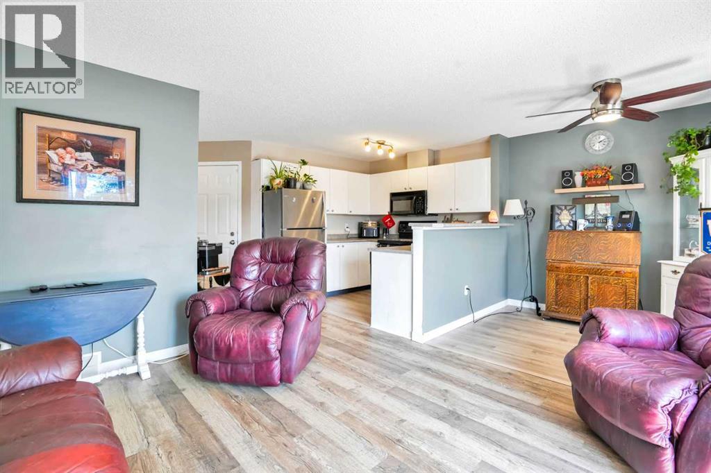 702, 760 Railway Gate Sw, Airdrie, Alberta  T4B 3C5 - Photo 3 - A2264107