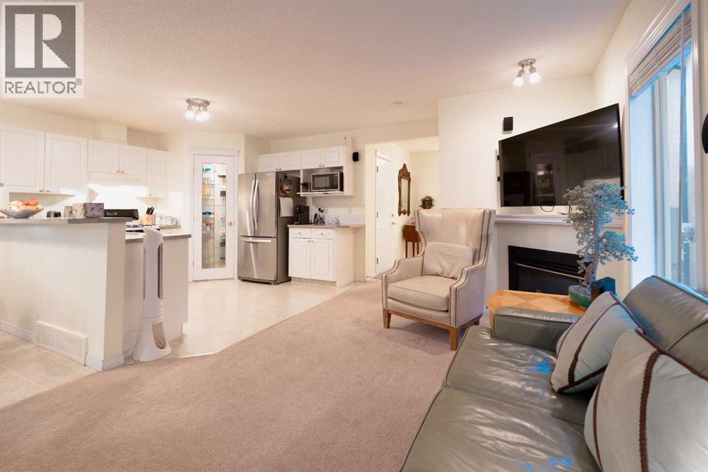 24 Hidden Creek Rise Nw, Calgary, Alberta  T3A 6L5 - Photo 8 - A2269916