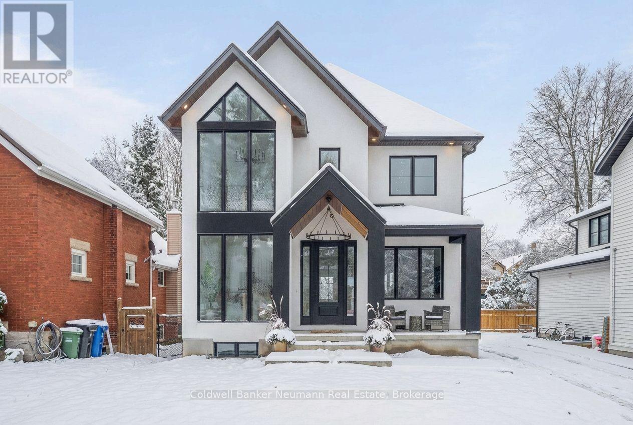 126 OXFORD STREET, Guelph, Ontario