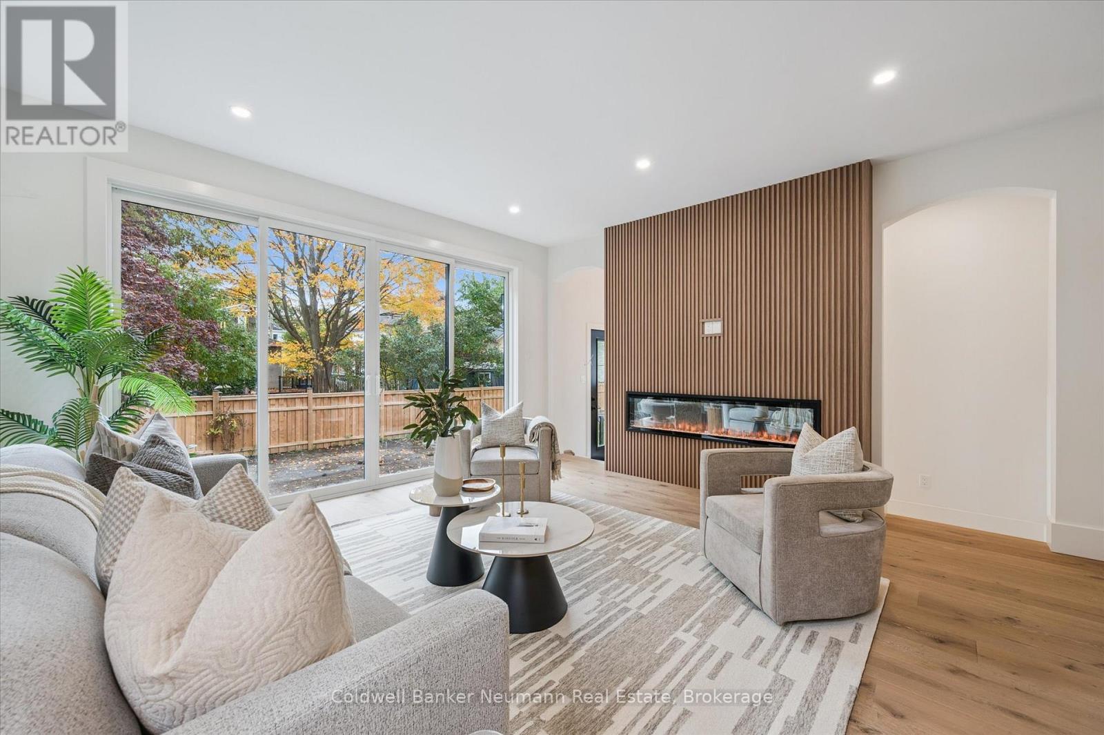 126 Oxford Street, Guelph, Ontario  N1H 2M7 - Photo 8 - X12482975