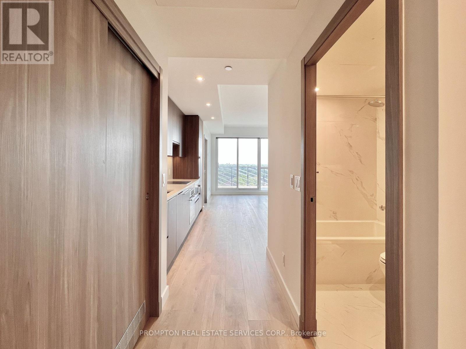 1803 - 27 Mcmahon Drive, Toronto, Ontario  M2K 0J2 - Photo 3 - C12634572