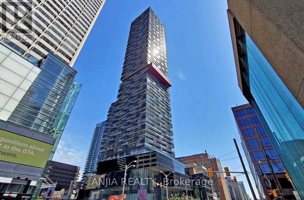 3212 - 8 EGLINTON AVENUE E, Toronto, Ontario