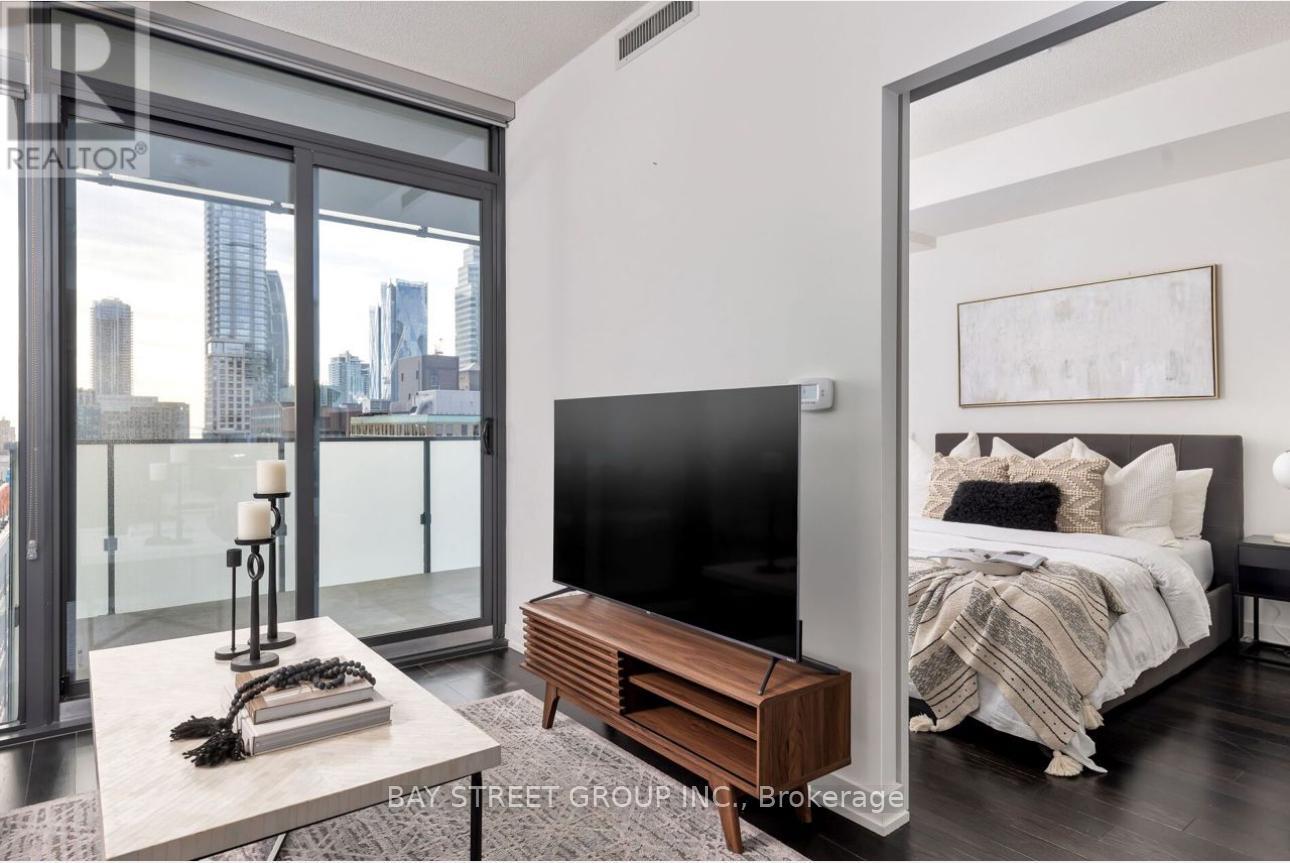 2208 - 25 Richmond Street E, Toronto, Ontario  M5C 0A6 - Photo 6 - C12634584