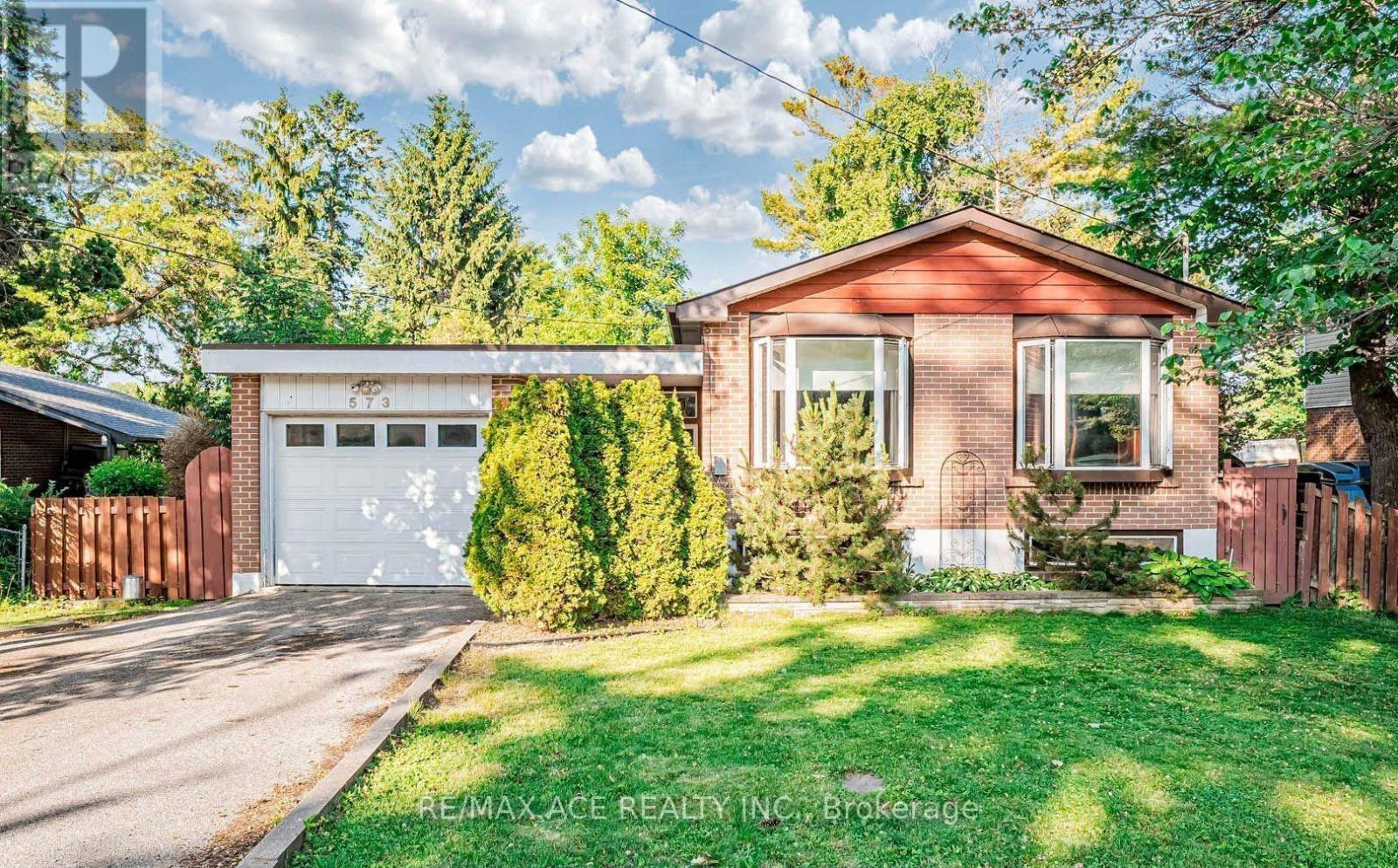 573 MARKSBURY ROAD, Pickering, Ontario