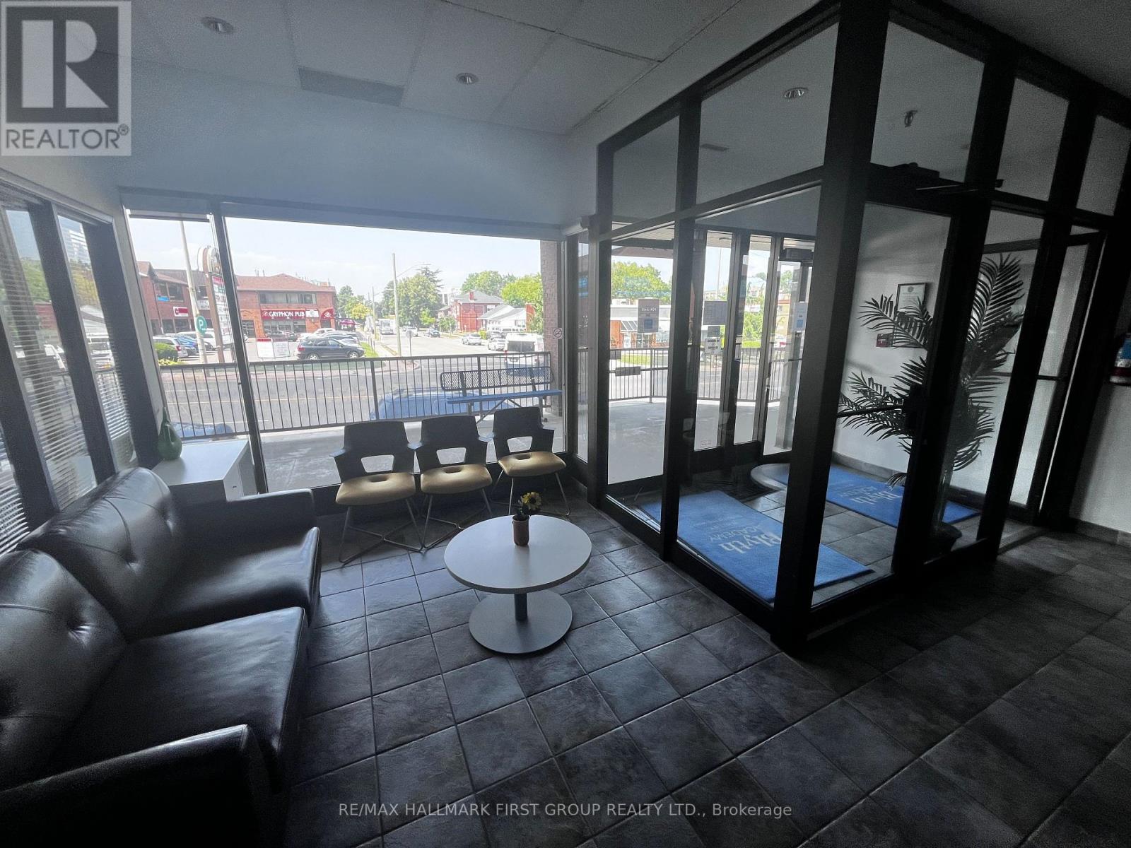 #1-4 - 209 Dundas Street E, Whitby, Ontario  L1N 2M4 - Photo 3 - E12634610