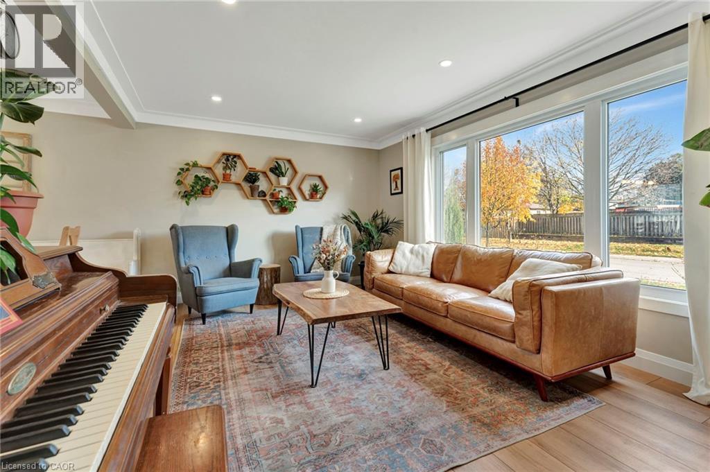 8 Grenoble Road, Hamilton, Ontario  L9C 6K6 - Photo 12 - 40787918