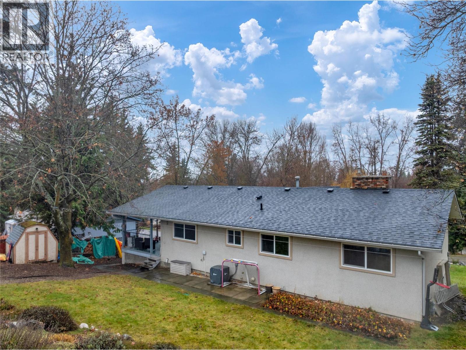 2150 1 Avenue Ne, Salmon Arm, British Columbia  V1E 1Z4 - Photo 4 - 10371032