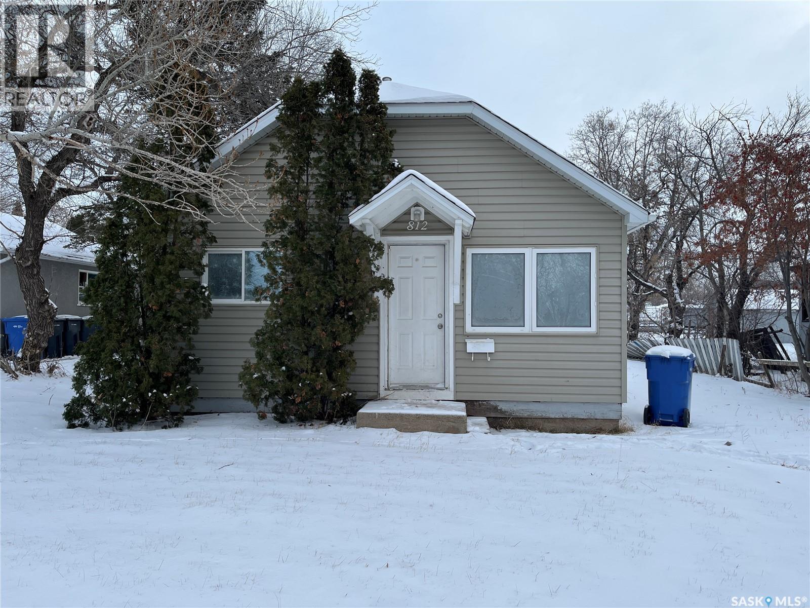 812 99th STREET, North Battleford, Saskatchewan