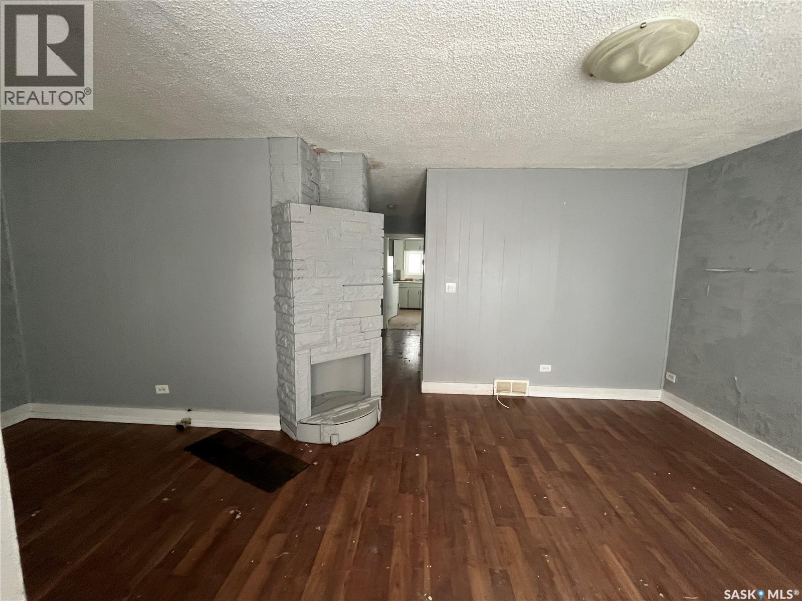 812 99th Street, North Battleford, Saskatchewan  S9A 0T8 - Photo 3 - SK025650