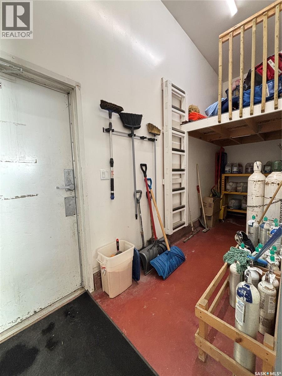 205 1st Avenue W, St. Walburg, Saskatchewan  S0M 2T0 - Photo 27 - SK025648