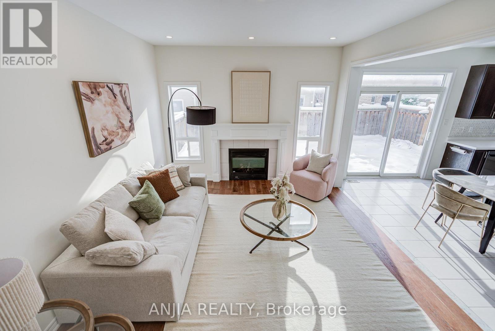 23 Grey Wing Avenue, Georgina, Ontario  L4P 0B7 - Photo 10 - N12634586