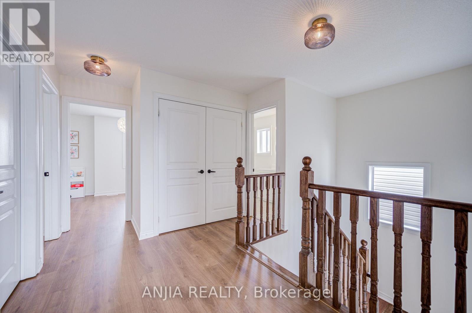 23 Grey Wing Avenue, Georgina, Ontario  L4P 0B7 - Photo 15 - N12634586