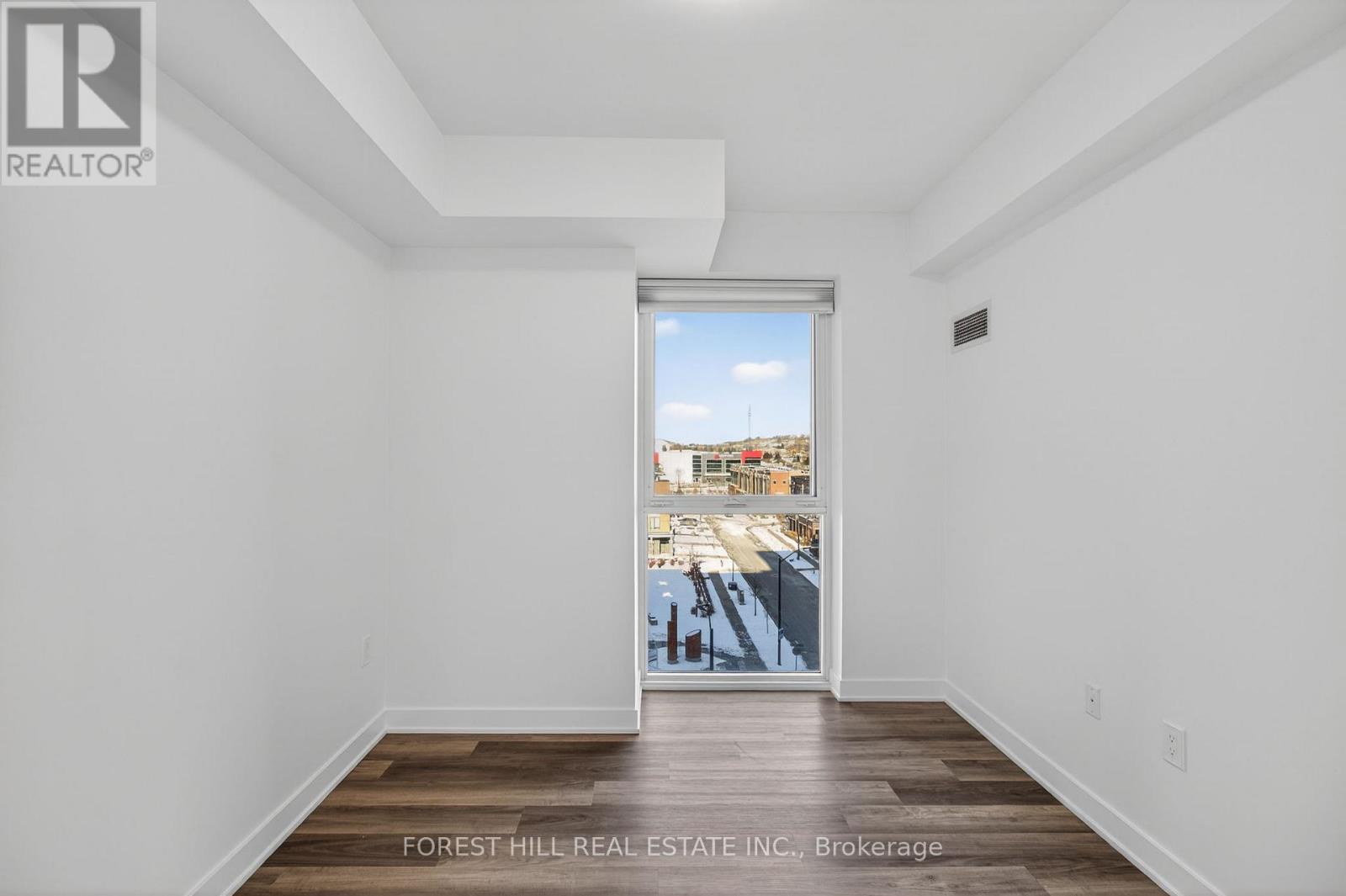 529 - 100 Eagle Rock Way, Vaughan, Ontario  L6A 5B9 - Photo 10 - N12634596