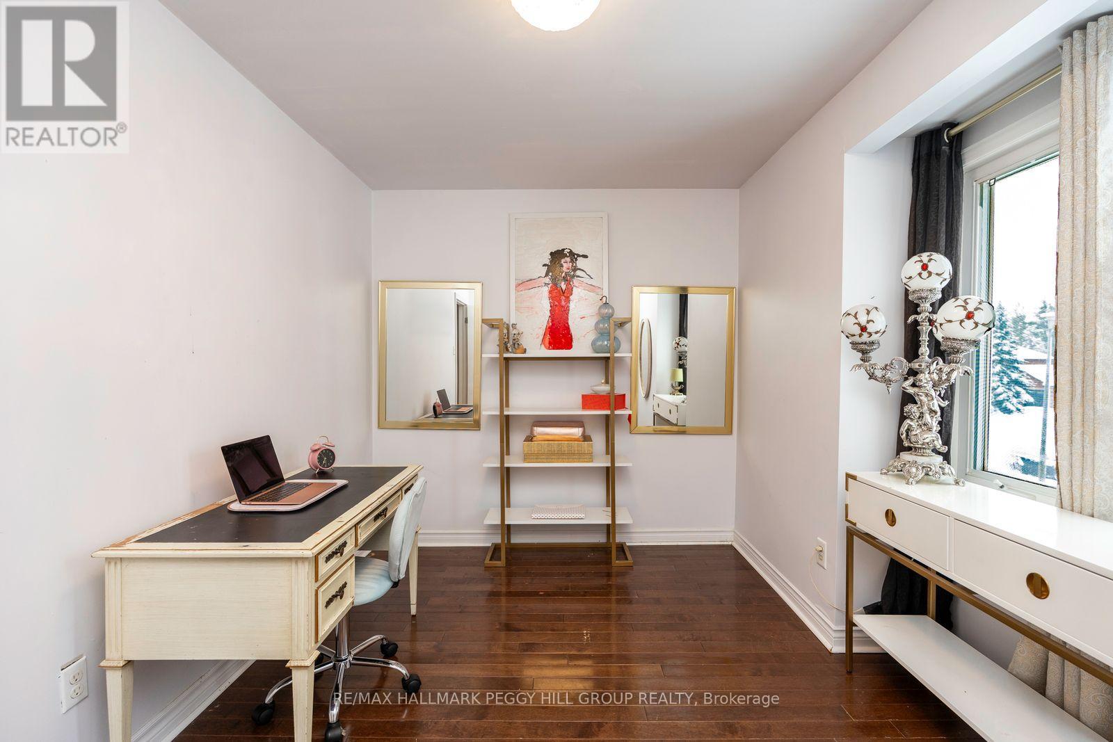 63 Idlewood Drive, Springwater, Ontario  L9X 0P5 - Photo 15 - S12634534