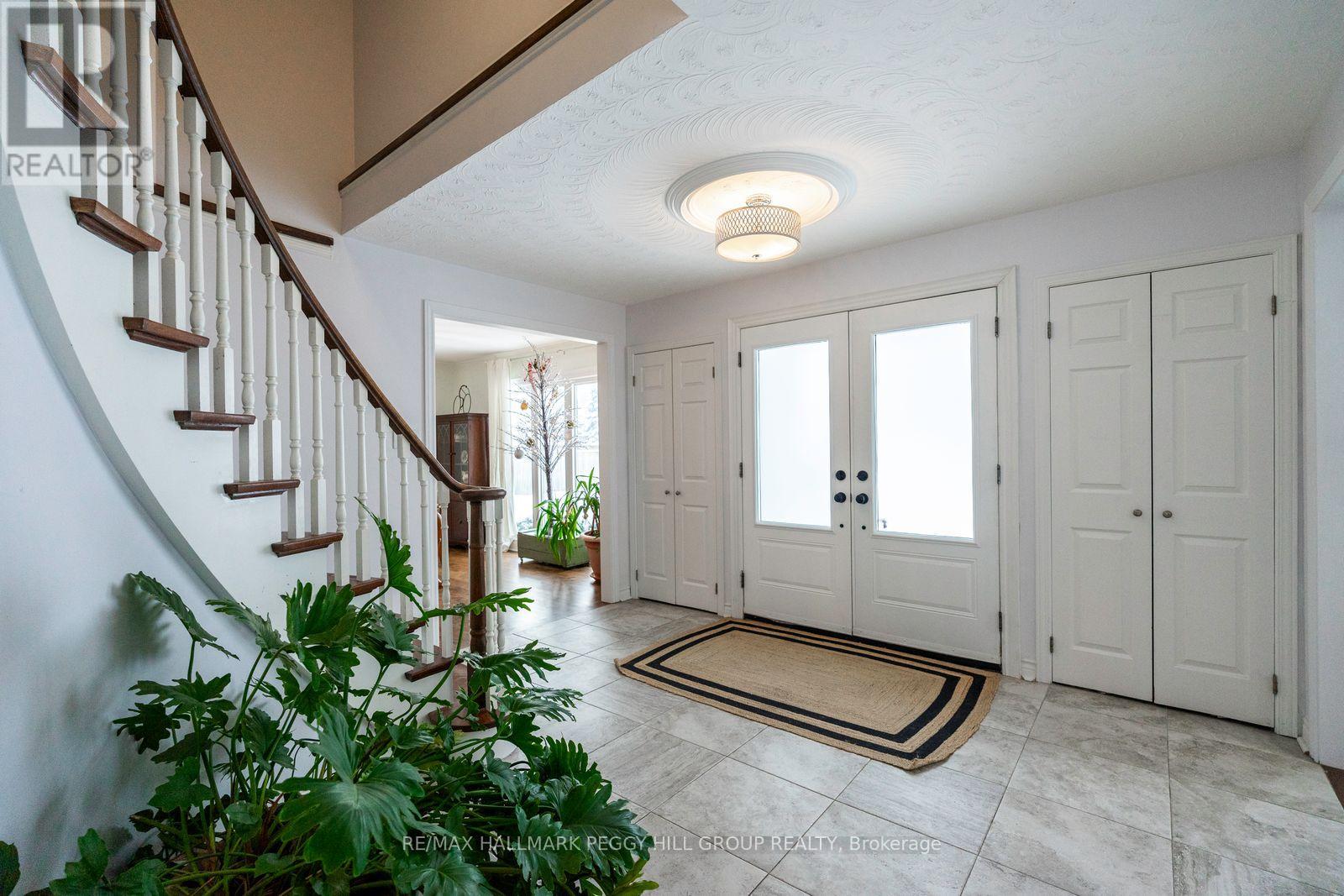 63 Idlewood Drive, Springwater, Ontario  L9X 0P5 - Photo 2 - S12634534