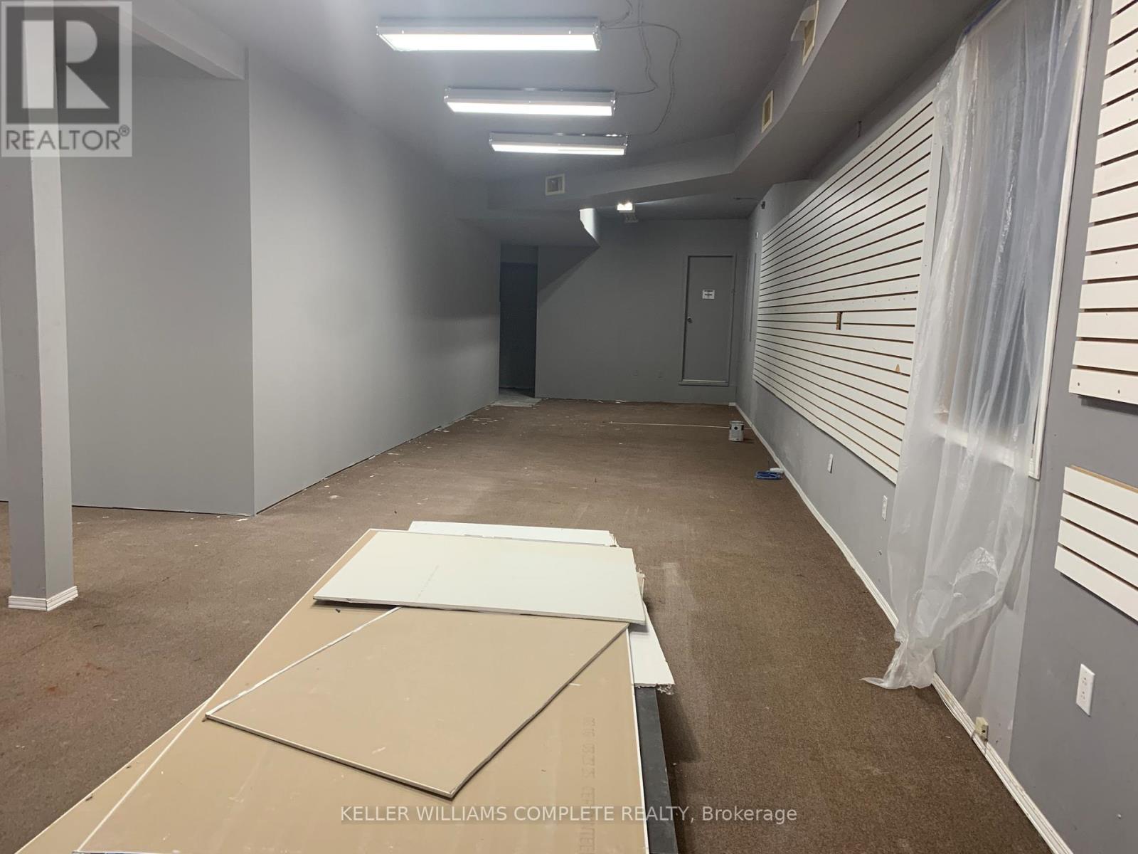 8 Caithness Street E, Haldimand, Ontario  N3W 1B7 - Photo 5 - X12508072