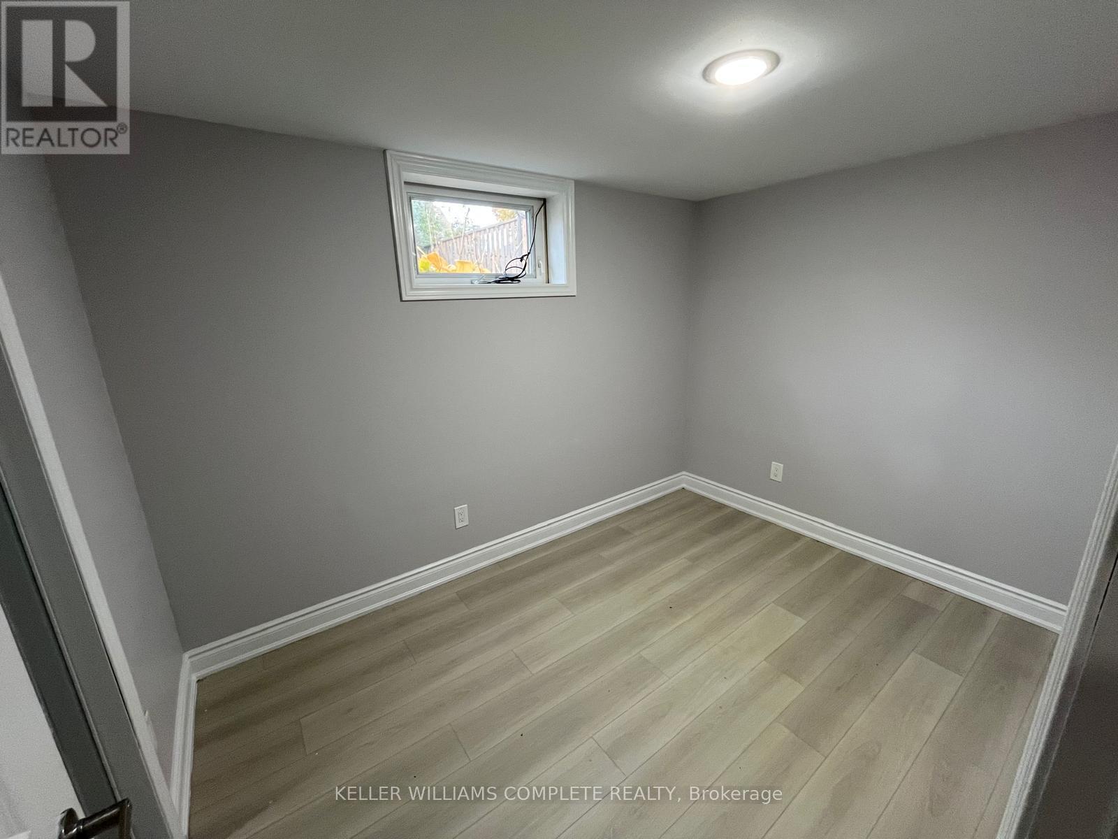 Lower - 15 Camille Court, Hamilton, Ontario  L8T 2C8 - Photo 8 - X12542650