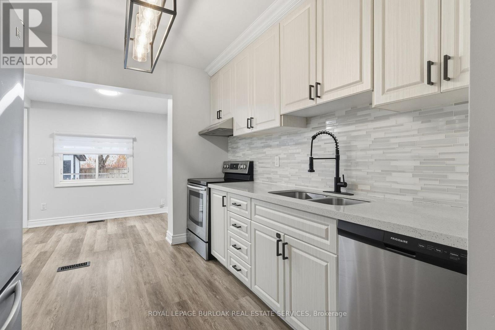 71 Glendale Avenue N, Hamilton, Ontario  L8L 7J6 - Photo 6 - X12556010