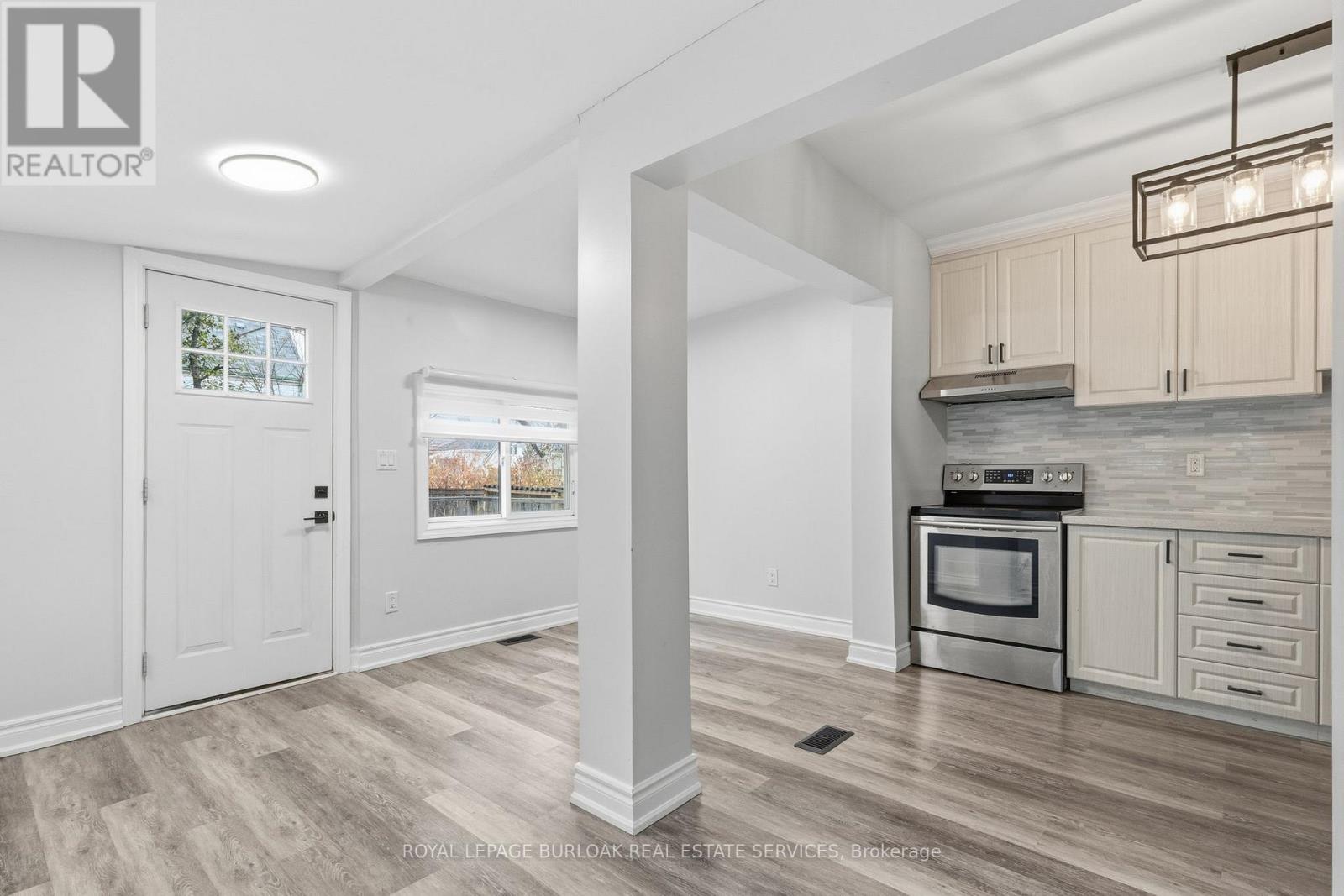 71 Glendale Avenue N, Hamilton, Ontario  L8L 7J6 - Photo 8 - X12556010