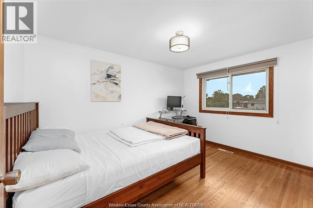 10615 Keating Crescent, Windsor, Ontario N8R 1T6 - Photo 22 - 25031671