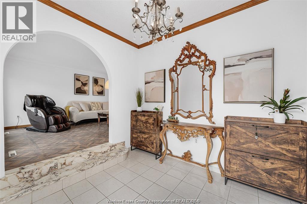 10615 Keating Crescent, Windsor, Ontario N8R 1T6 - Photo 6 - 25031671