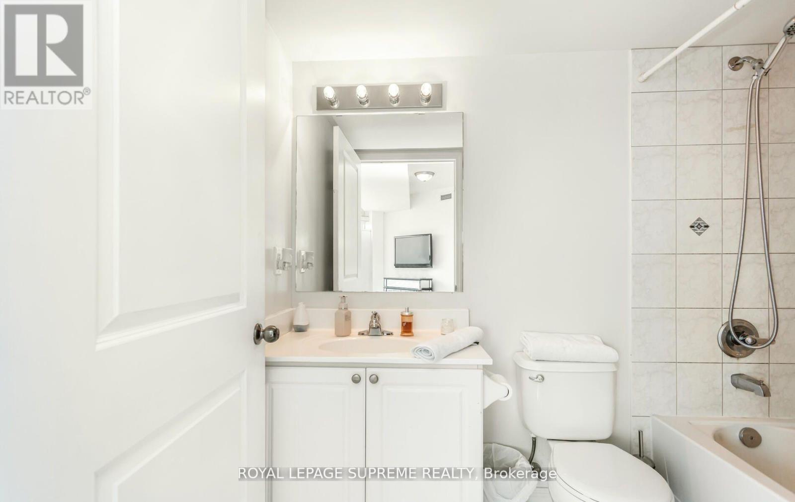 1606 - 9 George Street, Brampton, Ontario  L6X 0T6 - Photo 19 - W12634528