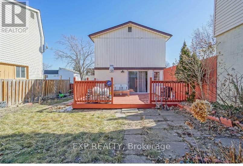 7 Hollyhedge Court, Brampton, Ontario  L6S 1R5 - Photo 16 - W12634544