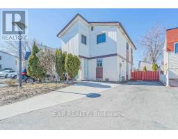 7 HOLLYHEDGE COURT, Brampton, Ontario