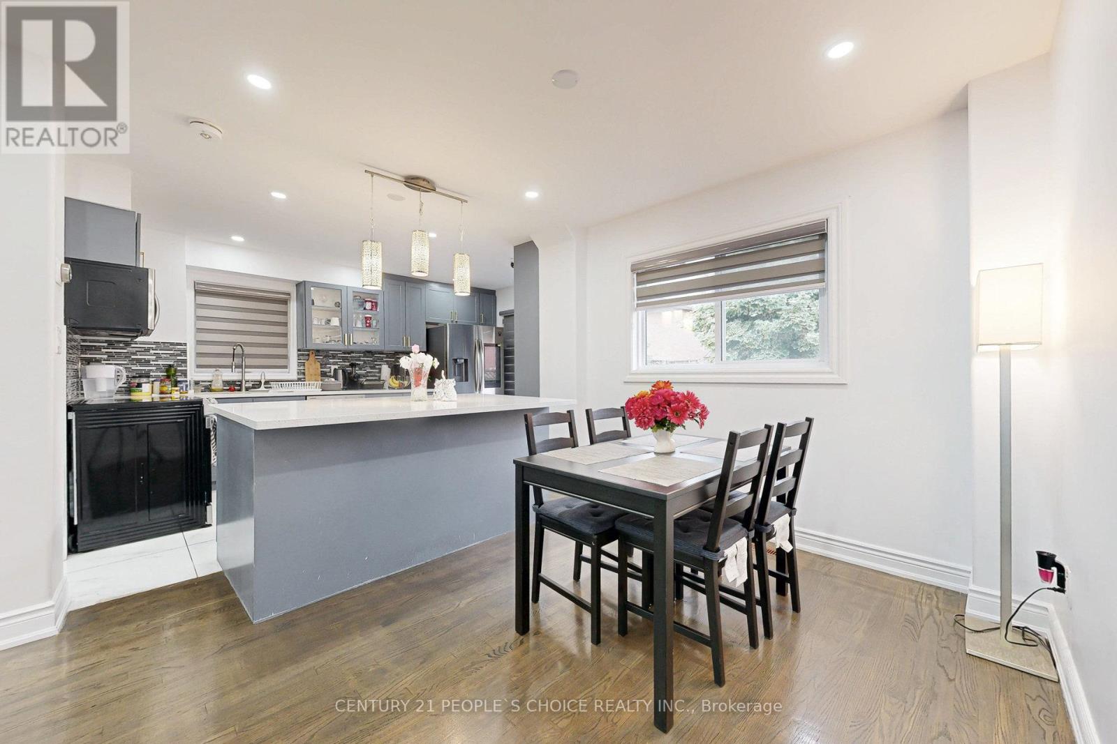 31 Dorking Drive, Brampton, Ontario  L6Z 3T9 - Photo 11 - W12634588