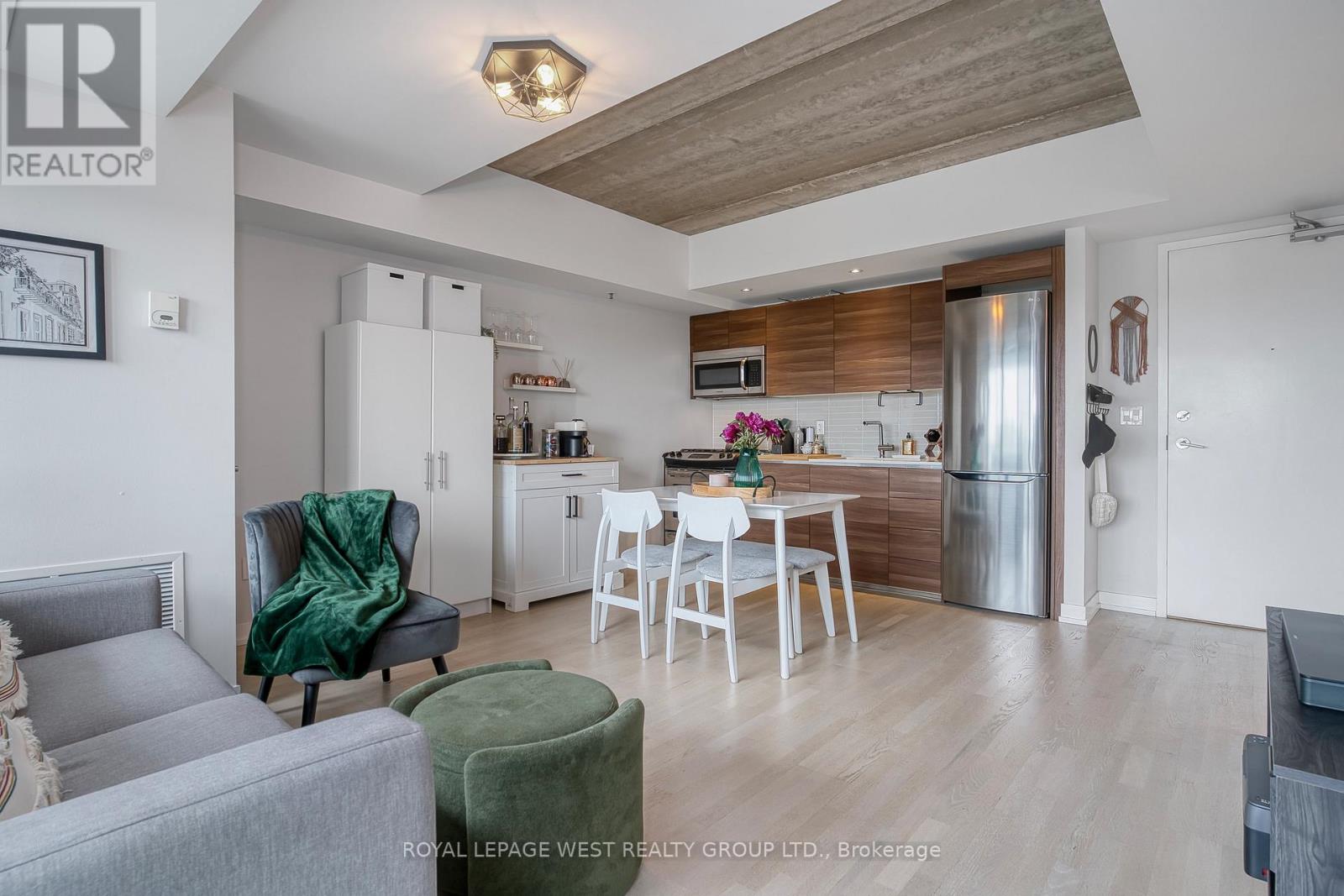 301 - 51 Lady Bank Road, Toronto, Ontario M8Z 0C9 - Photo 19 - W12634606