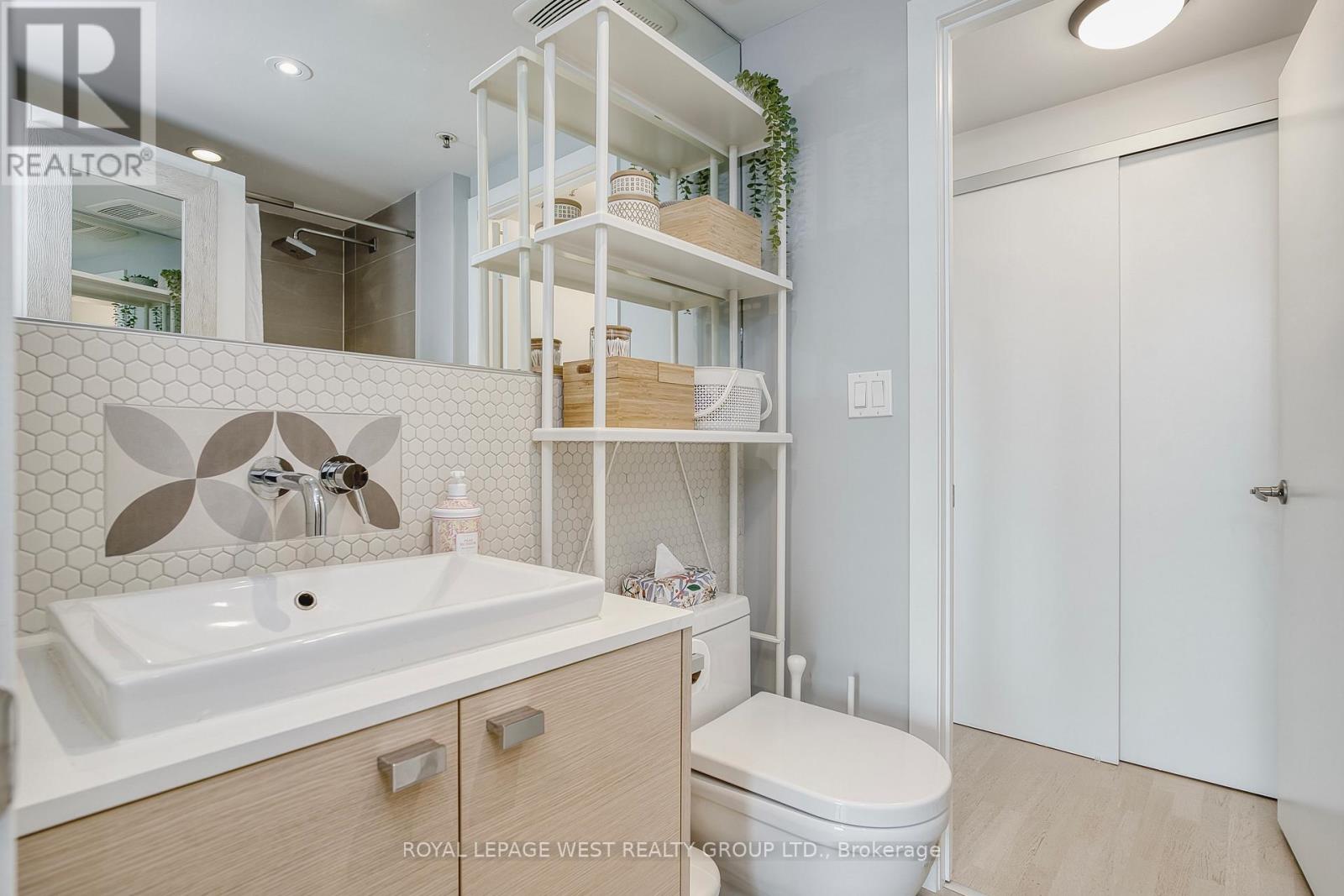 301 - 51 Lady Bank Road, Toronto, Ontario M8Z 0C9 - Photo 26 - W12634606