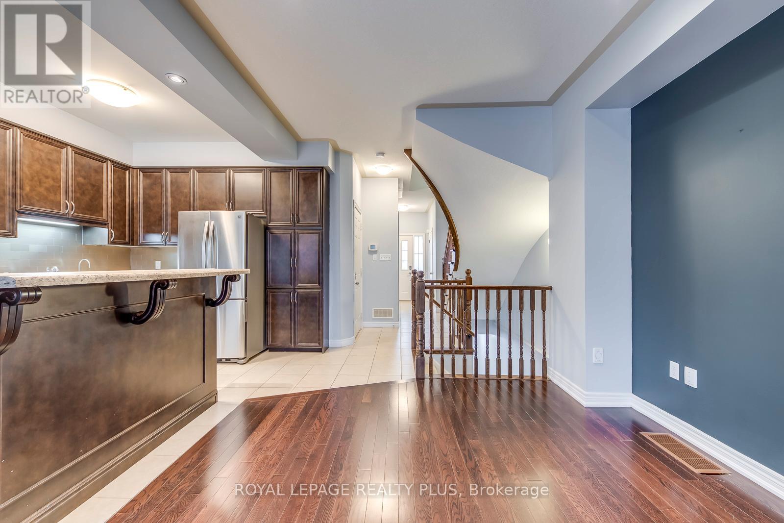 14 Marina Point Crescent, Hamilton, Ontario  L6E 0E5 - Photo 17 - X12634552