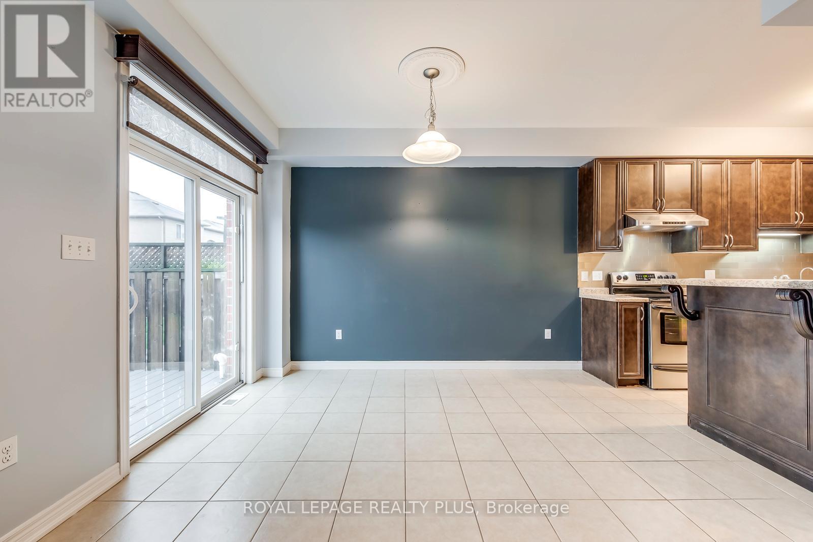 14 Marina Point Crescent, Hamilton, Ontario  L6E 0E5 - Photo 20 - X12634552