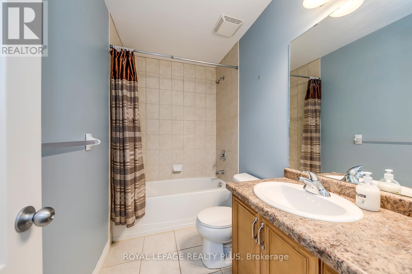 14 Marina Point Crescent, Hamilton, Ontario  L6E 0E5 - Photo 35 - X12634552
