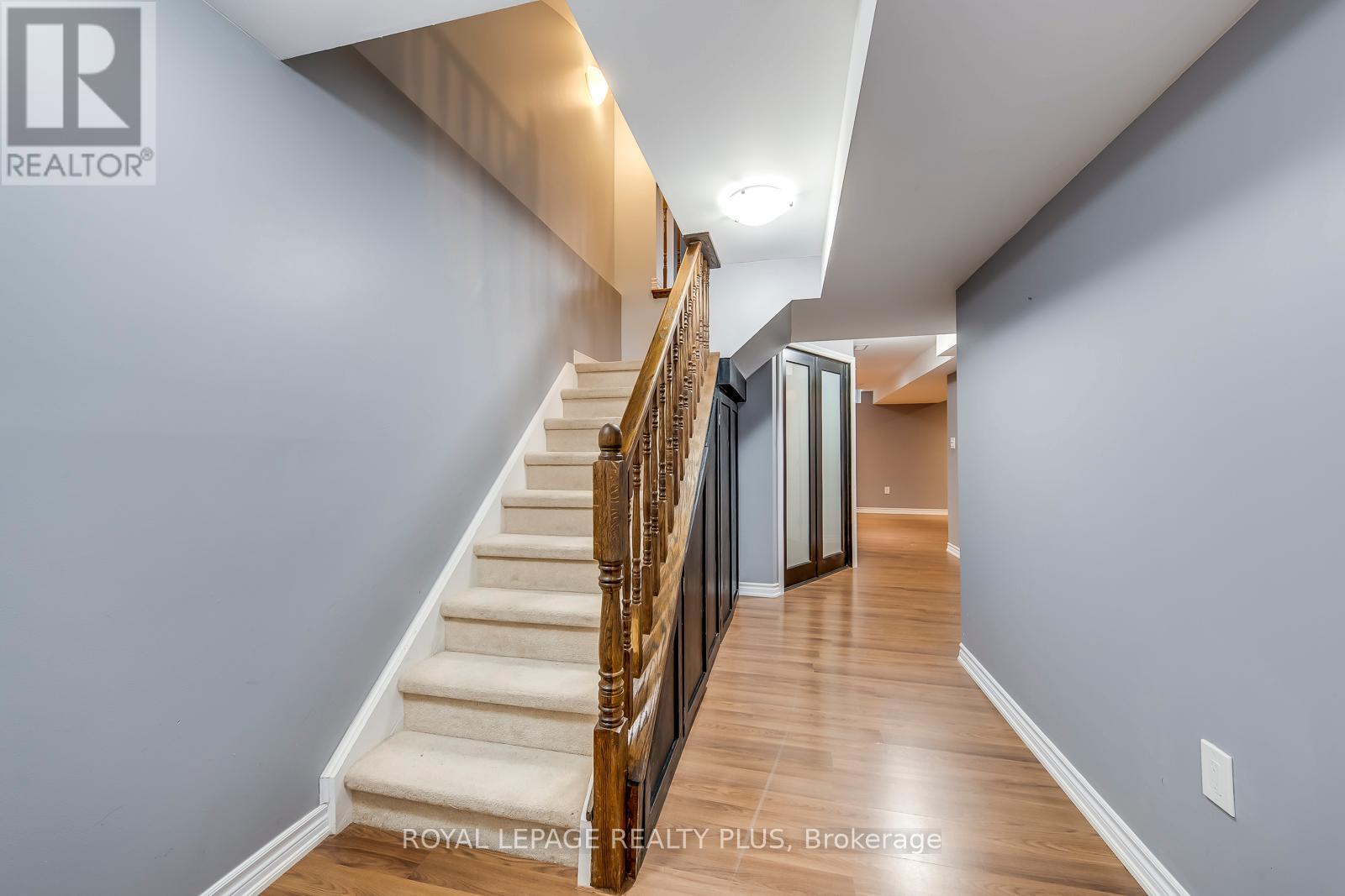 14 Marina Point Crescent, Hamilton, Ontario  L6E 0E5 - Photo 37 - X12634552