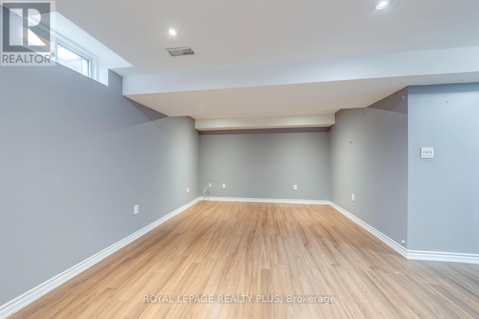 14 Marina Point Crescent, Hamilton, Ontario  L6E 0E5 - Photo 39 - X12634552